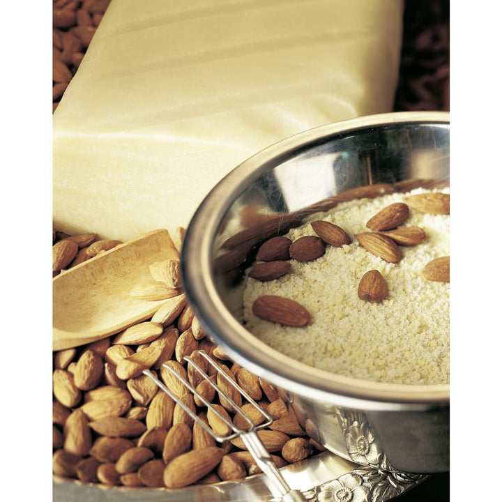 Reber, Mozart - bile, pungă de 5, bile Mozart din ciocolată neagră, umplute cu marțipan, 100 grame Bomboane de Ciocolata Naty Shop