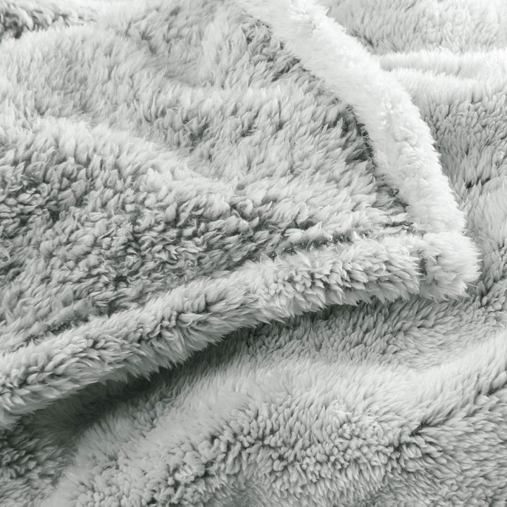 Aqua-Textil Fluffy cuddly pătură 150 X 200 Cm Gri Alb Melange Plush TV pătură Bedspread Sherpa Fleece Oeko-Tex Ottawa Paturi si Cuverturi Besuche den aqua-textil-Store