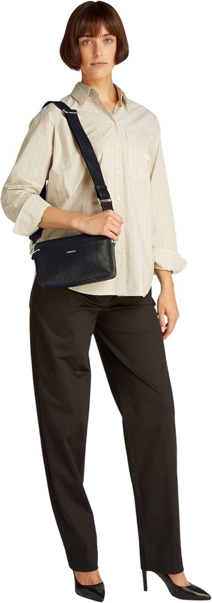 Calvin Klein geantă de umăr pentru femei Must Camera Bag Mono curea de umăr lată, Black (Ck Black), mărime naturală Genti Femei Naty Shop