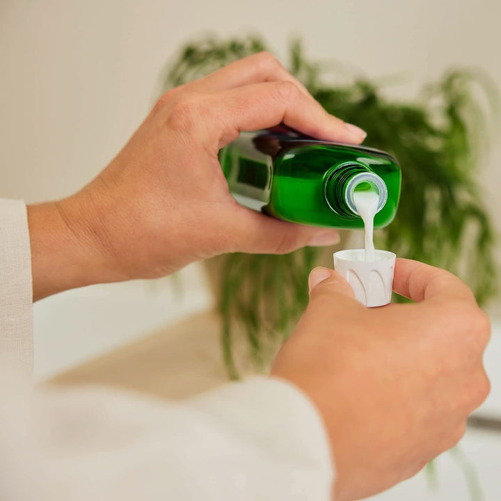 WELEDA, cosmetice naturale Organic Bath Essence cu uleiuri esențiale de molid și brad argintiu pentru relaxare și îngrijire, aditiv de baie pentru forță interioară, 200 ml Duș și baie Naty Shop